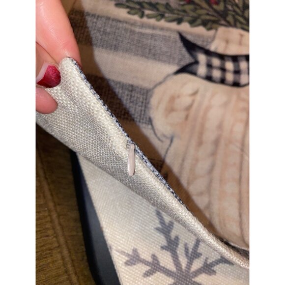 Set of 4 Christmas Pillow Throw Covers Zipper Farmhouse Tree Snowman Mittens - Picture 5 of 6